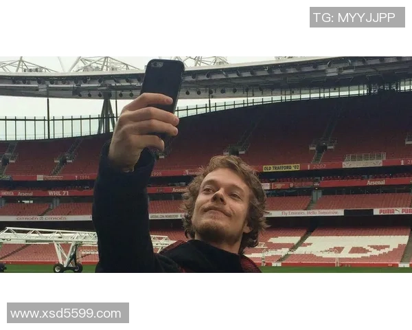 足球明星独家访谈揭秘职业生涯背后的故事与心路历程