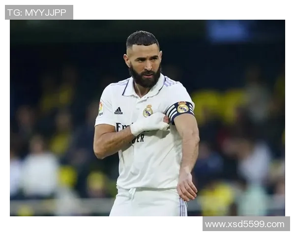 足球明星私服运动装时尚解析与搭配技巧分享