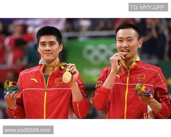 重庆羽毛球队与北京羽毛球队赛后复盘团队协作的成功与不足分析